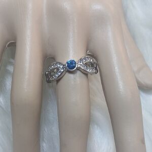 Paparazzi Silver Ring with Blue Accent Strech